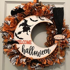 Halloween welcome wreath